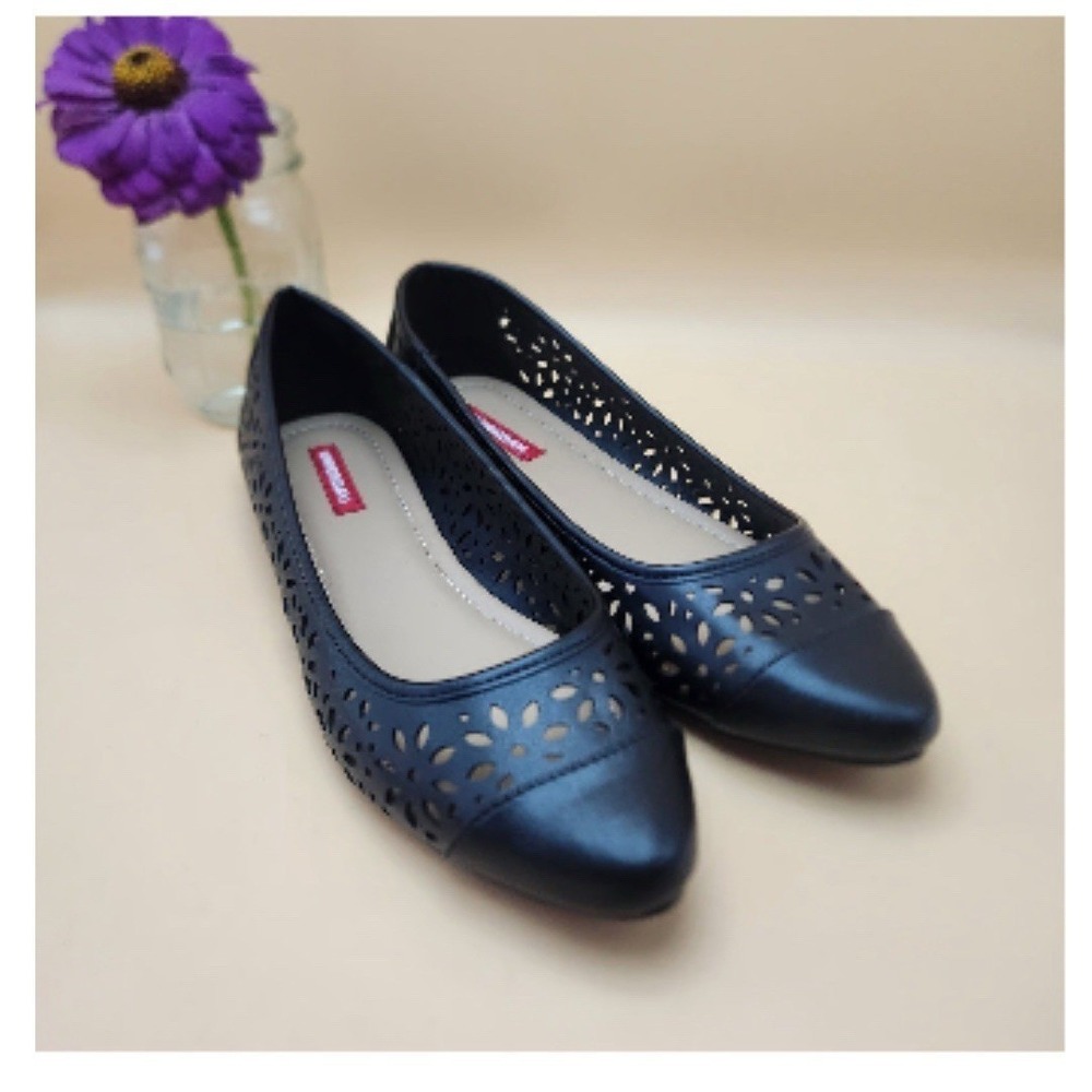 UNIONBAY black cap toe perforated flats shoes‎ womens size 8